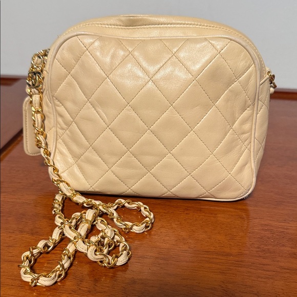 Chanel Beige Quilted Crossbody Bag with Gold Chain - Picture 2 of 15